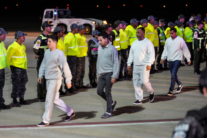 venezuela-sends-2-planes-to-the-us,-fetches-190-deportees