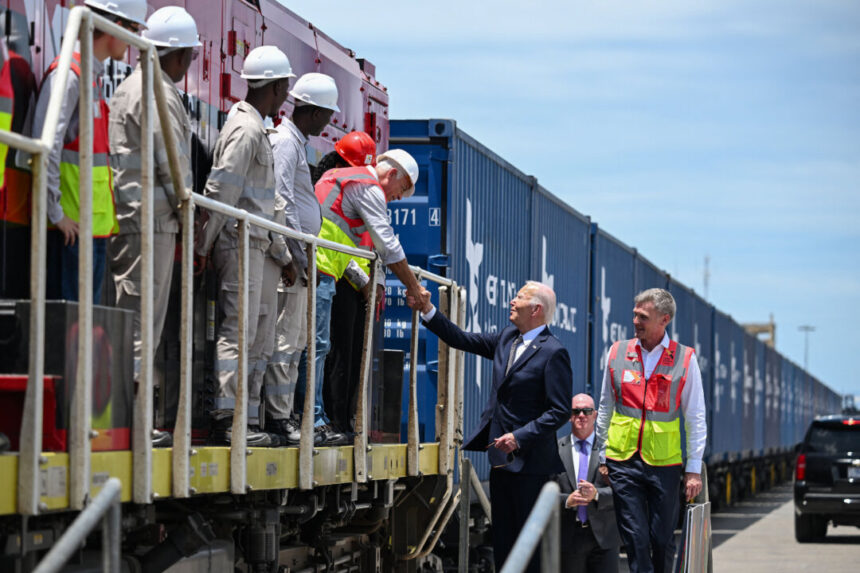 biden’s-last-minute-african-trip-leaves-trump-with-fertile-ground,-say-analysts