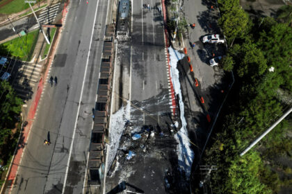 2-dead-as-small-plane-crashes-into-bus-on-busy-sao-paulo-avenue