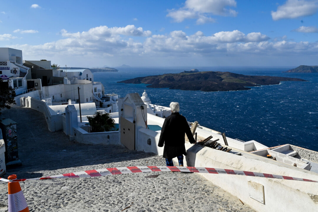 greece-declares-state-of-emergency-over-santorini-earthquakes greece-declares-state-of-emergency-over-santorini-earthquakes