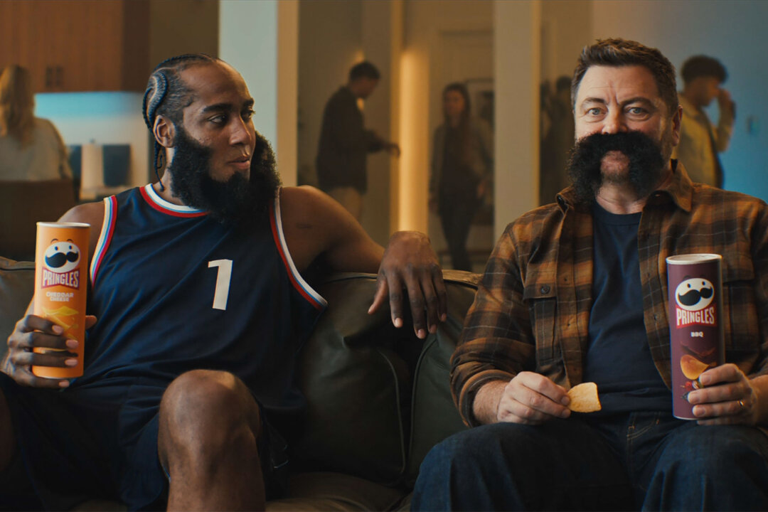 aliens,-sloths,-and-silliness:-super-bowl-ads-offer-laughs,-celebs,-and-surprises-to-win-over-viewers aliens,-sloths,-and-silliness:-super-bowl-ads-offer-laughs,-celebs,-and-surprises-to-win-over-viewers