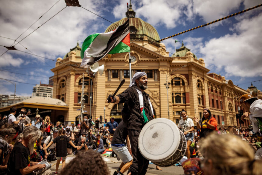 socialist-councillor-looks-to-reinstate-palestinian-flag-over-victorian-city-hall
