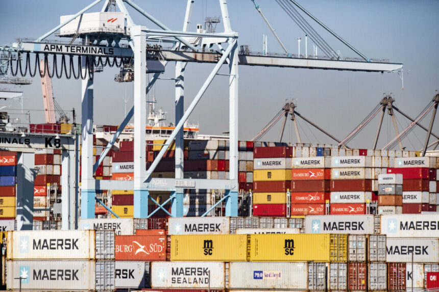 trade-minister-denies-navarro’s-claim-that-australia-is-harming-us-aluminium-market