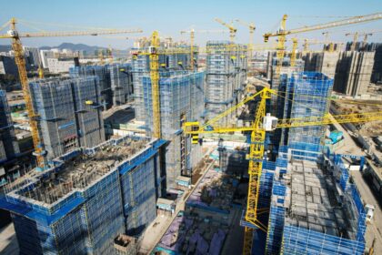 china’s-property-sector-faces-‘total-meltdown’-despite-stimulus-push,-experts-say