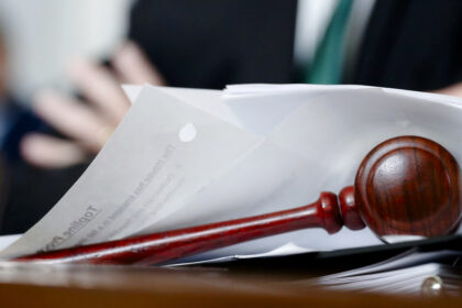 woman-who-filed-lawsuit-against-shen-yun-is-sued-for-defamation