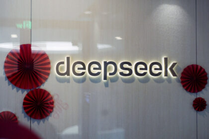 downloads-of-deepseek-paused-in-south-korea-over-privacy-concerns