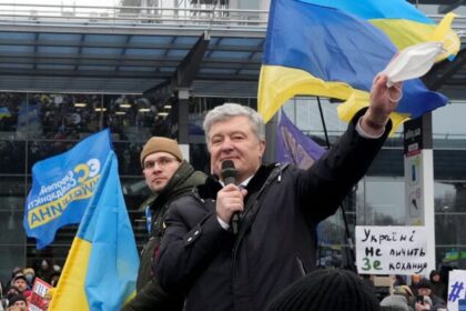as-us-pressure-mounts-for-ukraine-elections,-kyiv-sanctions-ex-president
