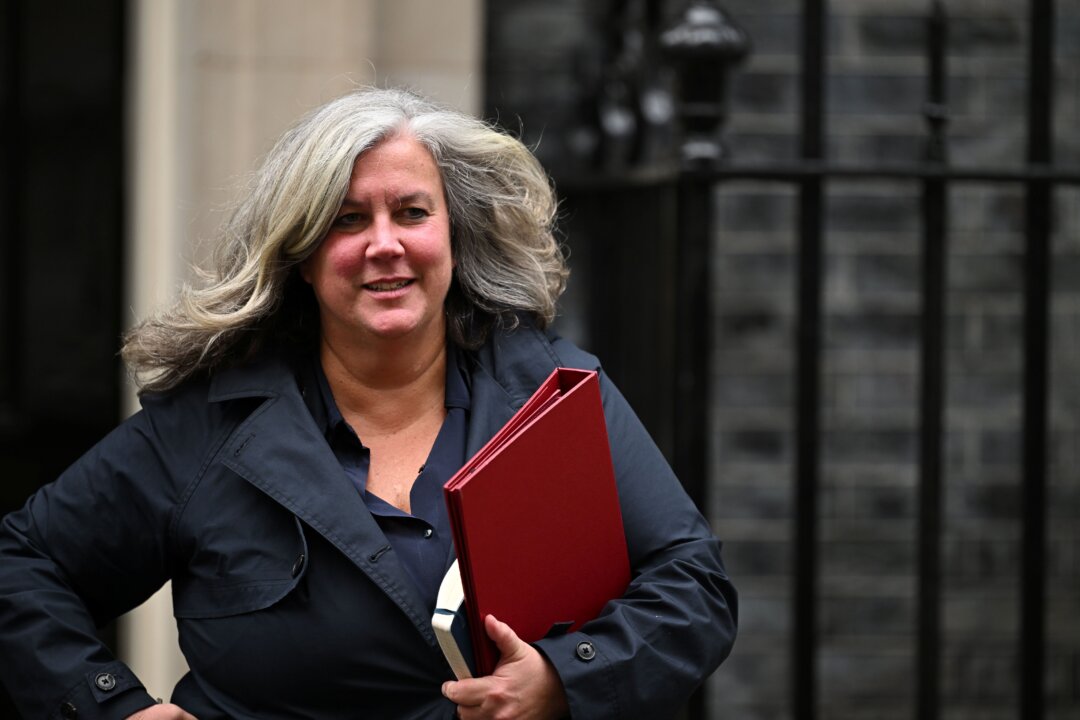 mps-likely-to-have-say-on-uk-peacekeeping-force-for-ukraine,-says-minister mps-likely-to-have-say-on-uk-peacekeeping-force-for-ukraine,-says-minister