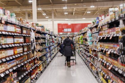 food-prices-fall-in-canada-for-first-time-in-8-years,-statcan-numbers-show