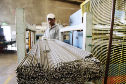 south-australia-takes-control-of-whyalla-steelworks-to-protect-country’s-steel-supply