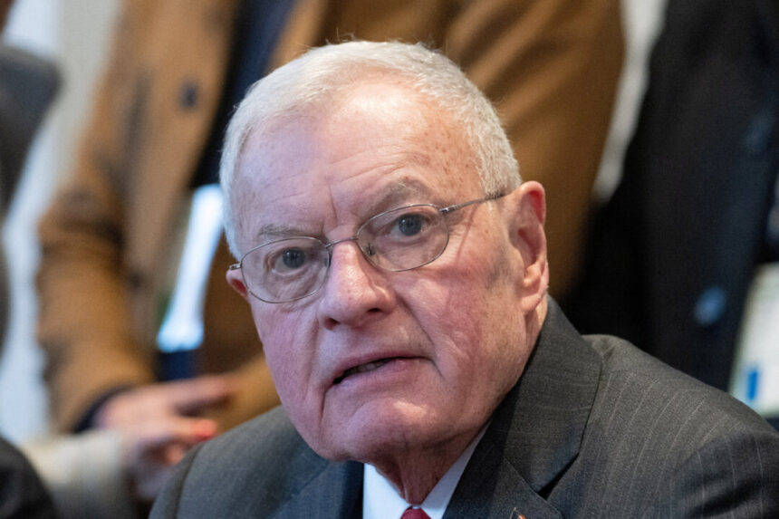 us-envoy-visits-kyiv-for-talks-with-ukraine’s-zelenskyy