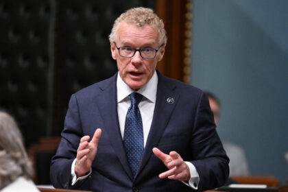quebec-tables-bill-to-limit-strikes