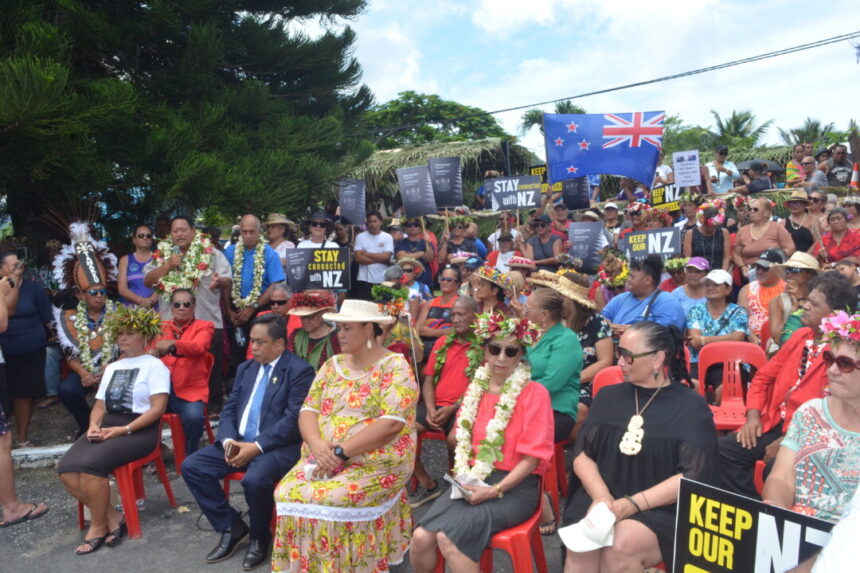 ‘we-are-a-christian-nation’:-hundreds-protest-cook-islands-china-agreement,-fearing-loss-of-nz-ties