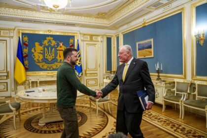 zelenskyy-says-meeting-with-us-envoy-restores-hope-for-security-deal