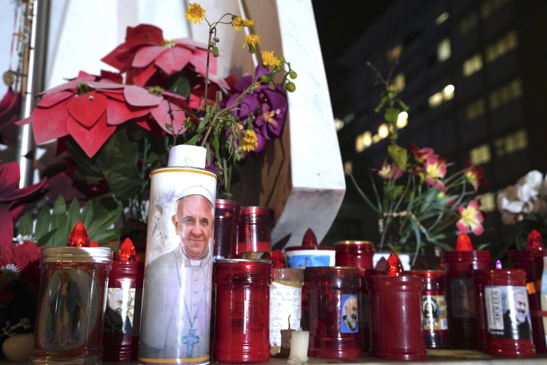 pope-francis-remains-in-critical-condition-following-prolonged-‘respiratory-crisis,’-vatican-says pope-francis-remains-in-critical-condition-following-prolonged-‘respiratory-crisis,’-vatican-says