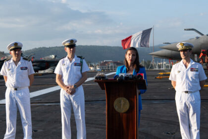 french-carrier-strike-group-visits-philippines,-holds-joint-combat-drills-in-disputed-sea