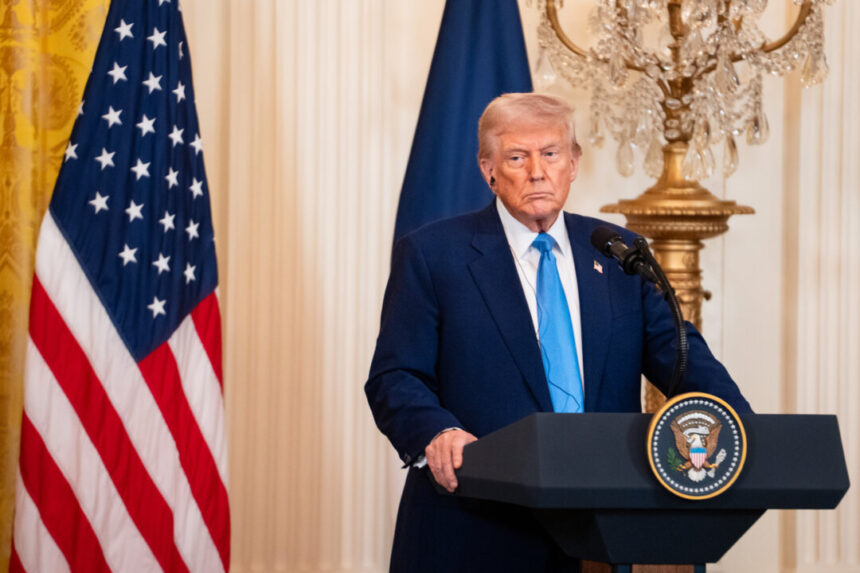 trump-says-us-‘on-time-with-the-tariffs’-on-canada-and-mexico