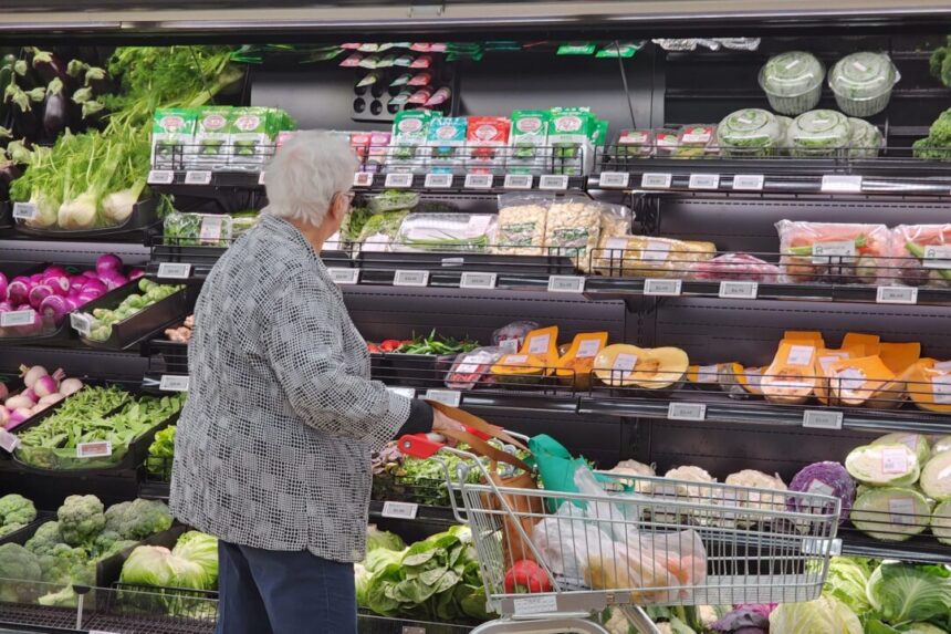 australia’s-inflation-steady,-but-core-measure-clouds-rate-cut-hopes