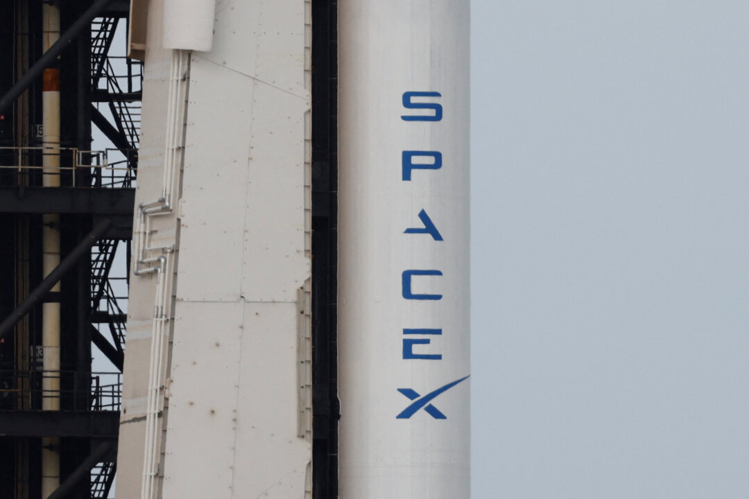nasa-to-launch-second-commercial-probe,-aims-for-moon’s-south-pole