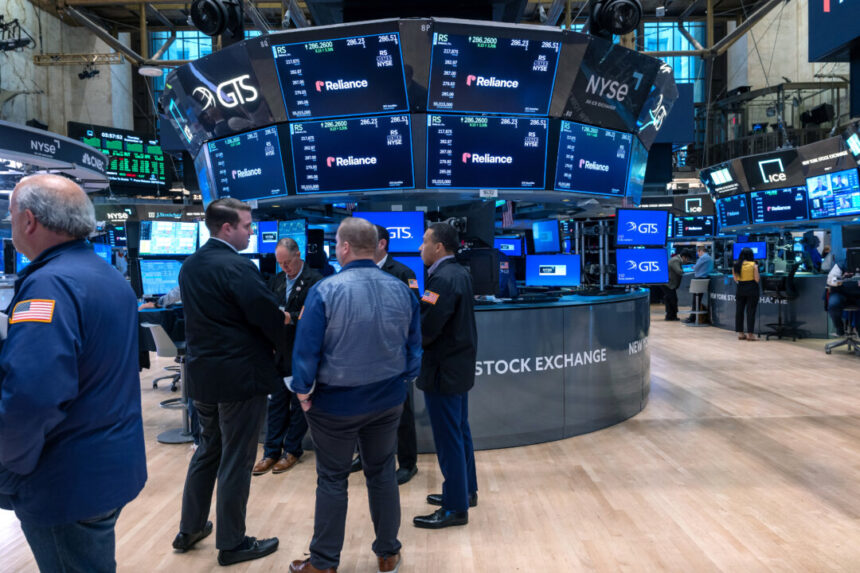 us-10-year-treasury-yield-declines-amid-economic-concerns