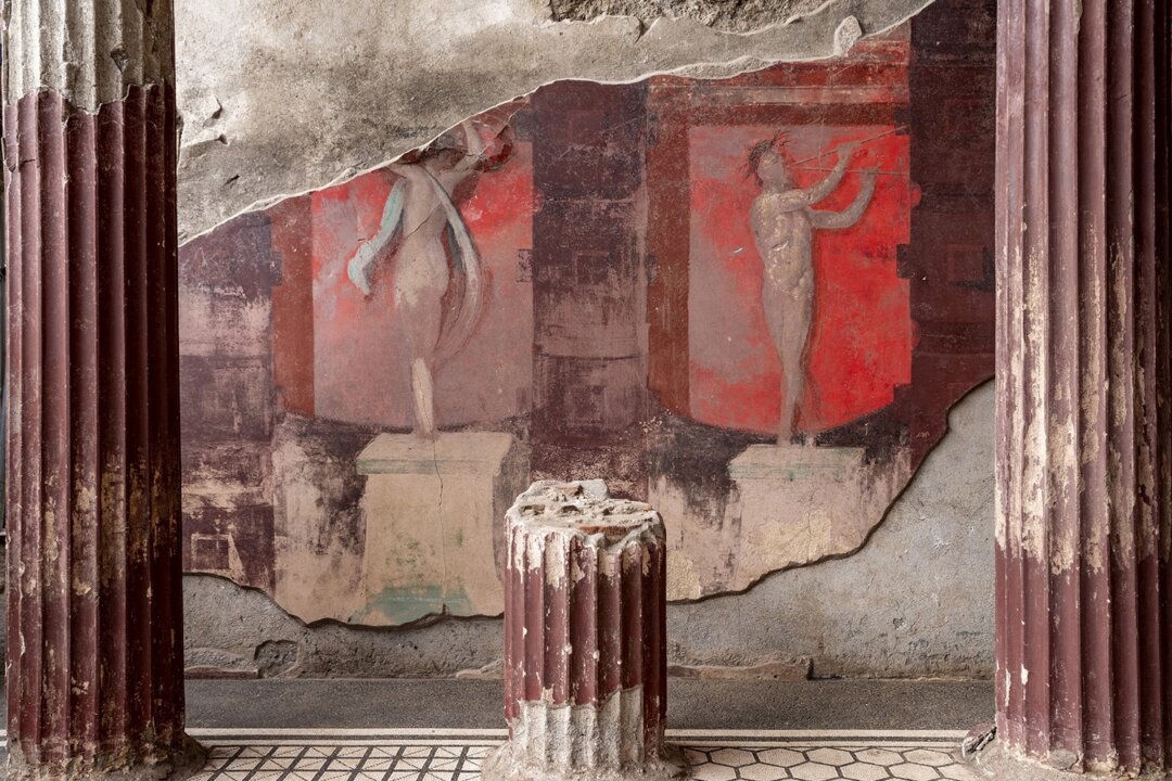 rare-frescoes-unearthed-in-pompeii-shed-light-on-ancient-rituals
