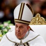 pope-francis-suffers-respiratory-crisis-amid-pneumonia-battle,-vatican-says