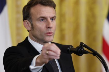 macron-speaks-to-media-after-summit-to-discuss-efforts-to-end-war-in-ukraine