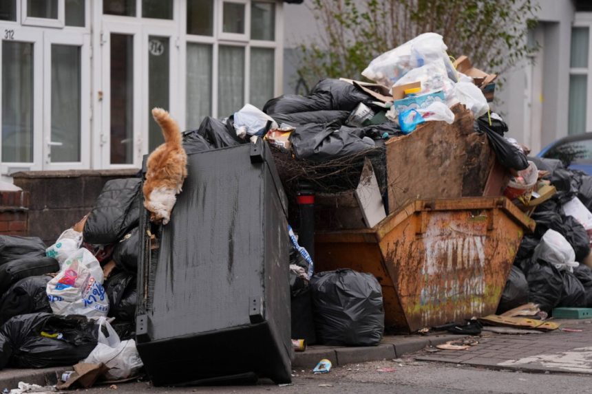 birmingham-city-council-declares-major-incident-as-bin-strike-continues