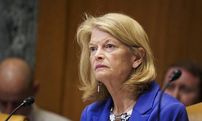 murkowski-joins-democrats-to-criticize-trump-admin-for-contentious-meeting-with-zelenskyy