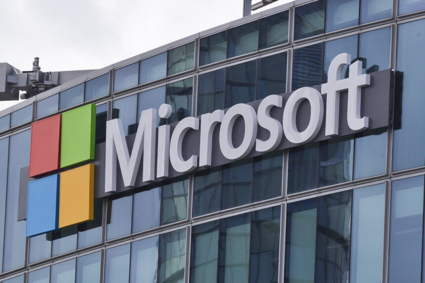 thousands-report-outage-affecting-microsoft-services-like-outlook