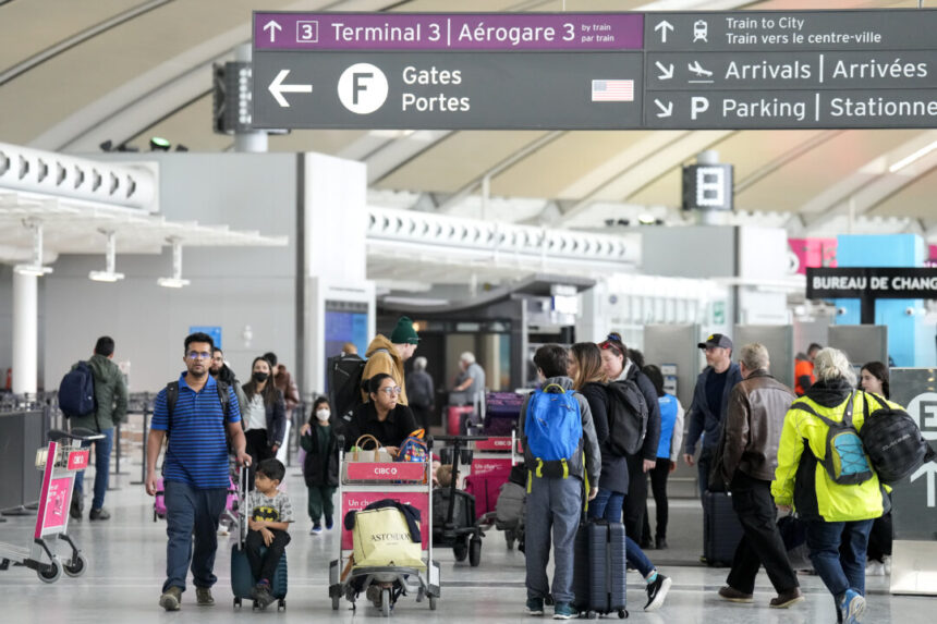 canadians-leaving-the-country-in-record-numbers,-with-nearly-half-of-departures-from-ontario