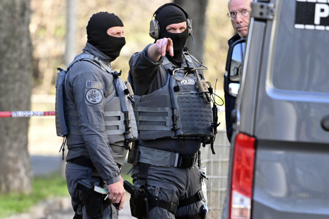 investigators-will-question-driver-who-allegedly-rammed-car-into-crowd-in-germany,-killing-2 investigators-will-question-driver-who-allegedly-rammed-car-into-crowd-in-germany,-killing-2