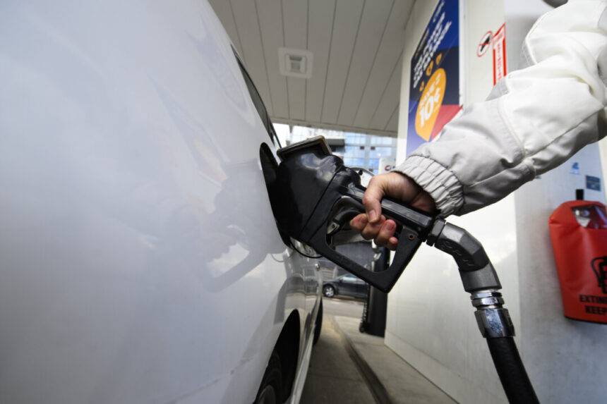 tariffs-on-canadian-crude-to-drive-up-pump-prices-in-us,-analyst-says