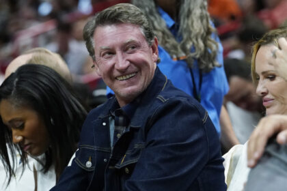 conrad-black:-hostility-toward-gretzky-is-both-undeserved-and-embarrassing