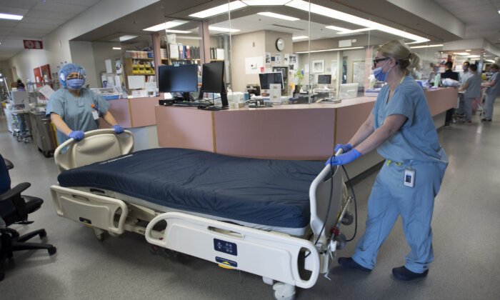 half-of-canadians-interested-in-private-health-insurance-in-parallel-to-public-system:-poll