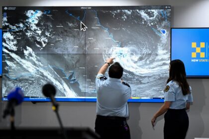 cyclone-alfred-damage-could-reach-$2-billion-if-it-makes-landfall:-credit-agency