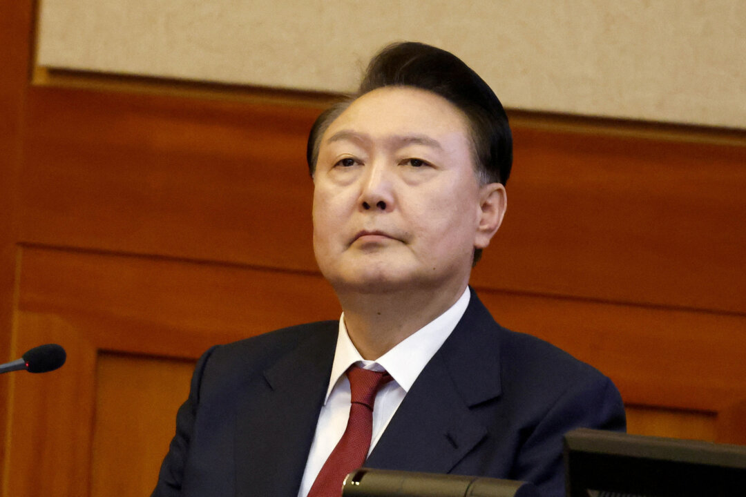 south-korean-court-orders-impeached-president-be-released-from-custody south-korean-court-orders-impeached-president-be-released-from-custody
