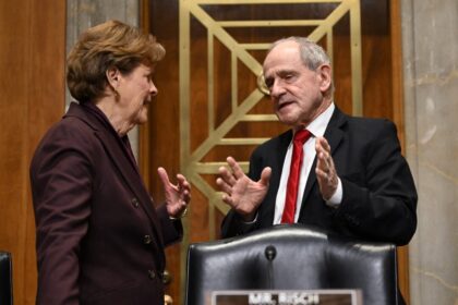 bipartisan-senate-bill-seeks-to-curb-flow-of-fentanyl-into-the-us-from-china