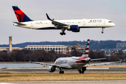 us-airline-carriers-face-near-term-headwinds-due-to-‘macro-uncertainty,’-insiders-say