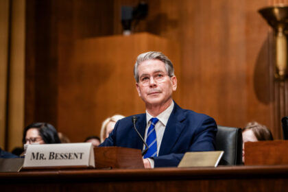 white-house-focused-on-‘real-economy’-not-market-volatility:-bessent