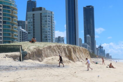 race-is-on-to-restore-gold-coast-beaches-before-holiday-season-arrives