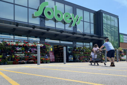 volume-of-us-goods-sold-at-canada’s-grocery-stores-‘rapidly-dropping,’-top-supermarket-says