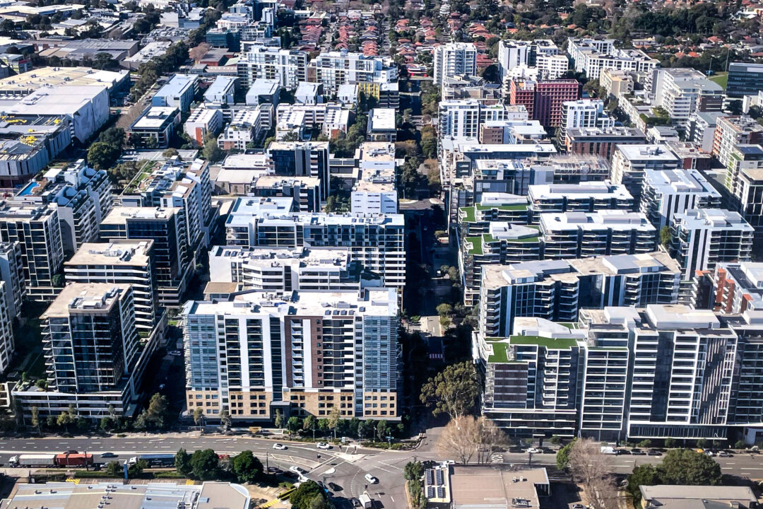 a-tale-of-2-countries:-rents-soar-in-australia,-as-landlords-fight-for-tenants-in-new-zealand