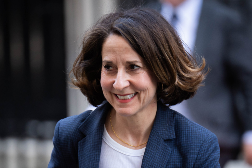 minister-sets-out-reforms-to-fix-‘broken’-benefits-system
