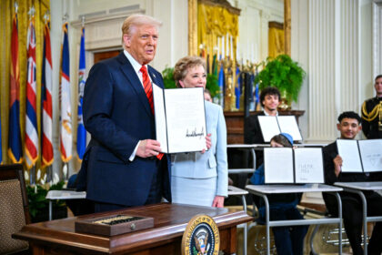trump-signs-order-to-end-the-department-of-education