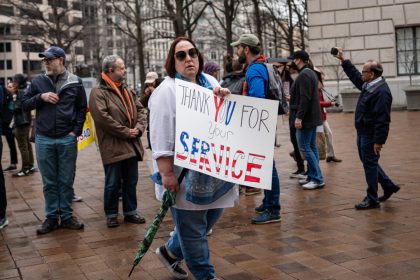 us-layoffs-top-275,000-in-march,-driven-by-government-job-cuts:-report