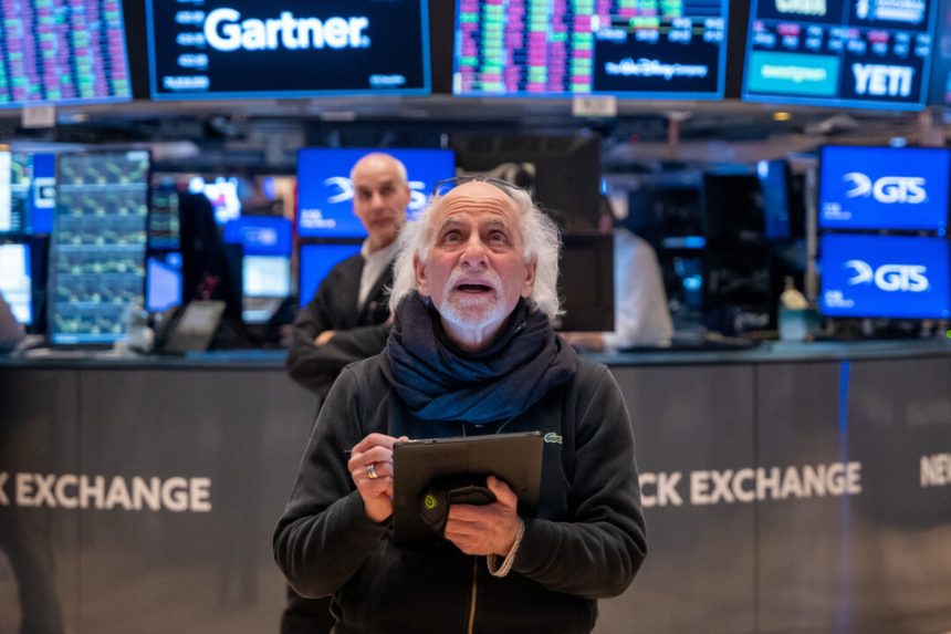 dow-jones-slides-more-than-2,200-points-amid-tariff-announcements