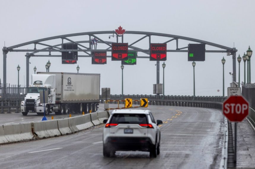 ottawa-warns-canadian-travellers-of-potential-‘scrutiny’-at-us-border