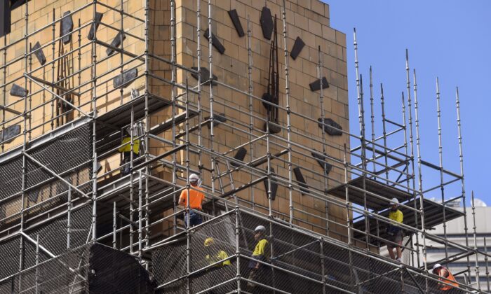 businesses-on-the-border-celebrate-daylight-savings-end