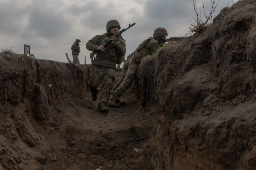 as-peacemaking-efforts-stall,-russian-forces-continue-frontline-advance-in-ukraine